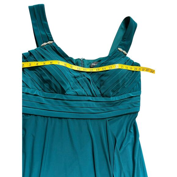 Beautiful Teal Plus Formal Evening Gown - Size 20W - Picture 5 of 15